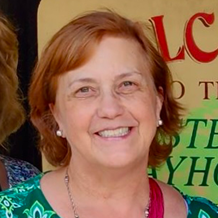 Ginny Davis headshot